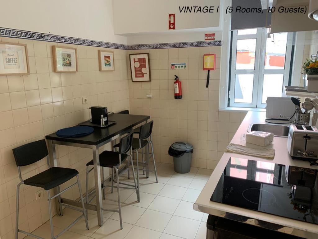 Alfama Vintage 1 Ten Guests - Alfama Vintage 2 Five Guests - Alfama Vintage 3 Three Guests Lisbon Luaran gambar